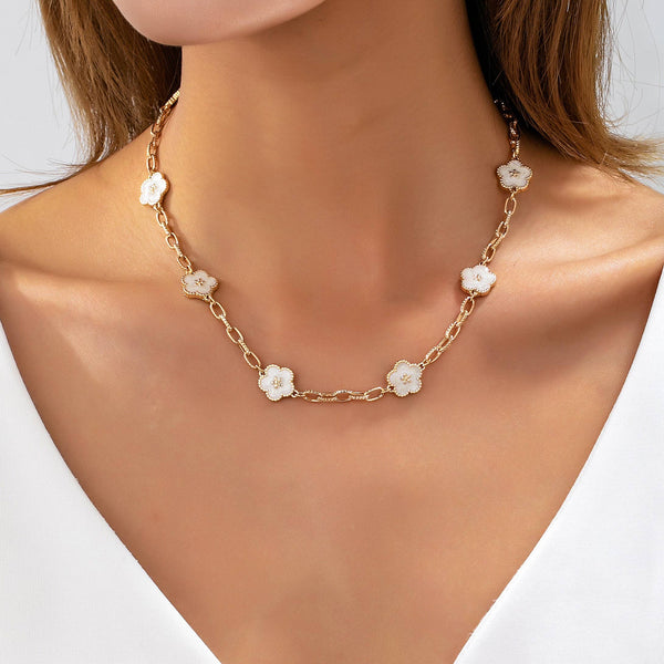 Vintage-Inspired White Enamel Floral Necklace | 80N93188: Gold