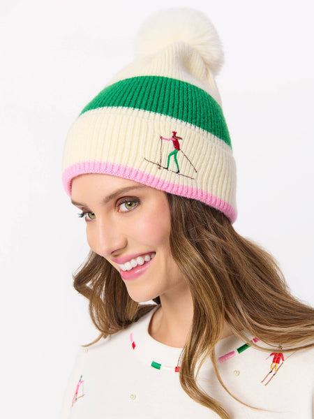 SKIERS WITH PEARLS RELAXED SWEATSHIRT: MEDIUM