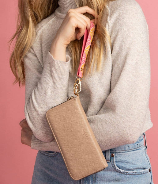 Kedzie Eclipse Interchangeable Wristlet Open Stock: Get in Line