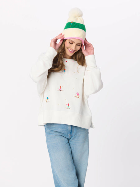 SKIERS WITH PEARLS RELAXED SWEATSHIRT: EXTRA SMALL