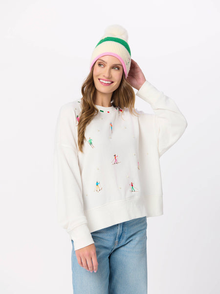 SKIERS WITH PEARLS RELAXED SWEATSHIRT: MEDIUM