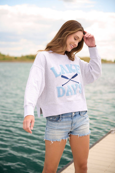 "LAKE DAYS" RELAXED SWEATSHIRT: EXTRA LARGE