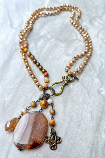 DD Gizelle Necklace in Taupe Mix