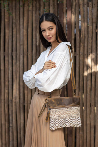 MY Contentment Small & crossbody Bag